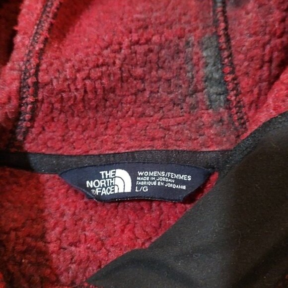 The North Face Large red plaid crescent hoodie toggle - Picture 4 of 4